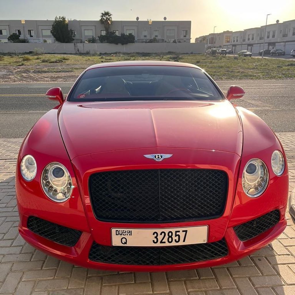 بنتلي كونتيننتال GT موديل 2012 وارد امريكا للبيع في الإمارات دبي