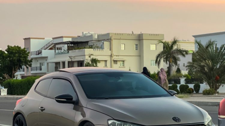 سيارة فولكس واغن سيروكو موديل 2016 للبيع فى مسقط سلطنة عمان