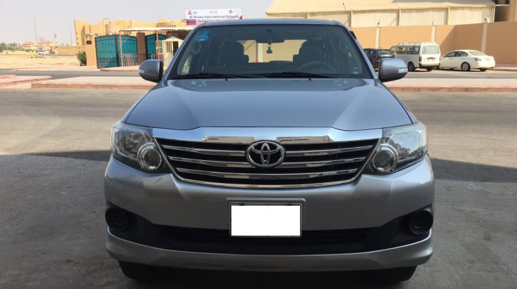 سيارة تويوتا فورتنر موديل 2015 للبيع فى الرياض السعودية