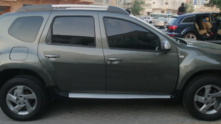سيارة رينو داستر موديل 2014 للبيع فى عجمان الامارات