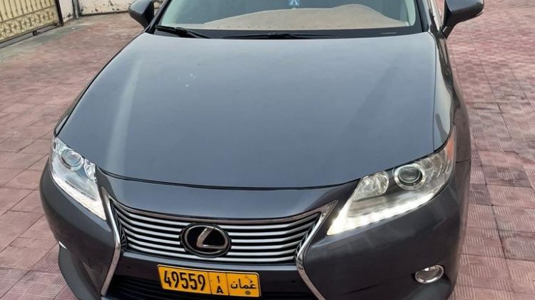 سيارة لكزس إي إس موديل 2013 للبيع فى مسقط سلطنة عمان
